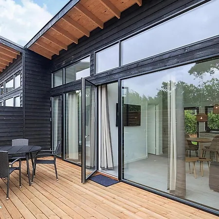 6 Person On A Gilleleje